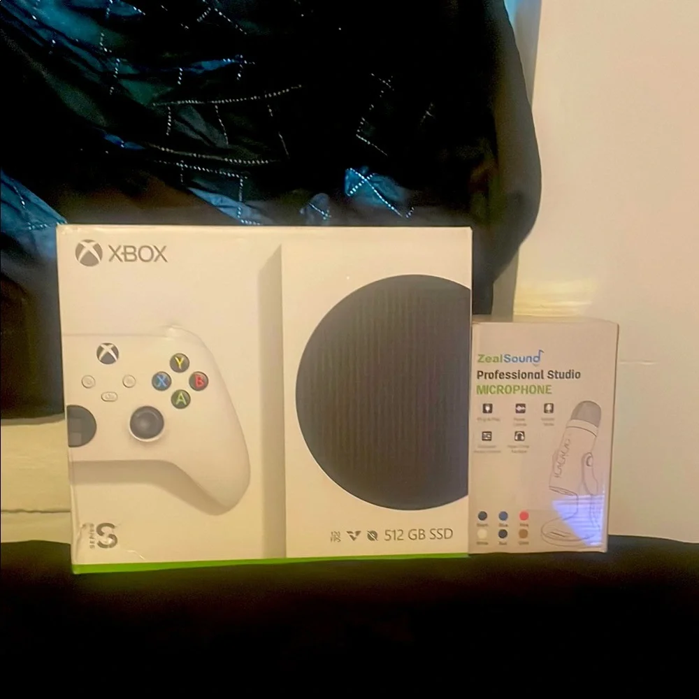 Microsoft Xbox Console with White Wireless Controller and Headset Adapter